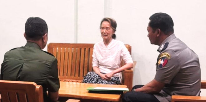 スー・チー suu kyi